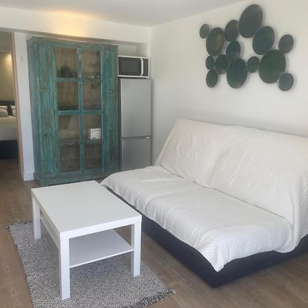 Bali 83 Apartment Bandol Bagian luar foto